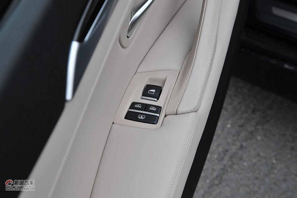 2011款535Li内饰实拍
