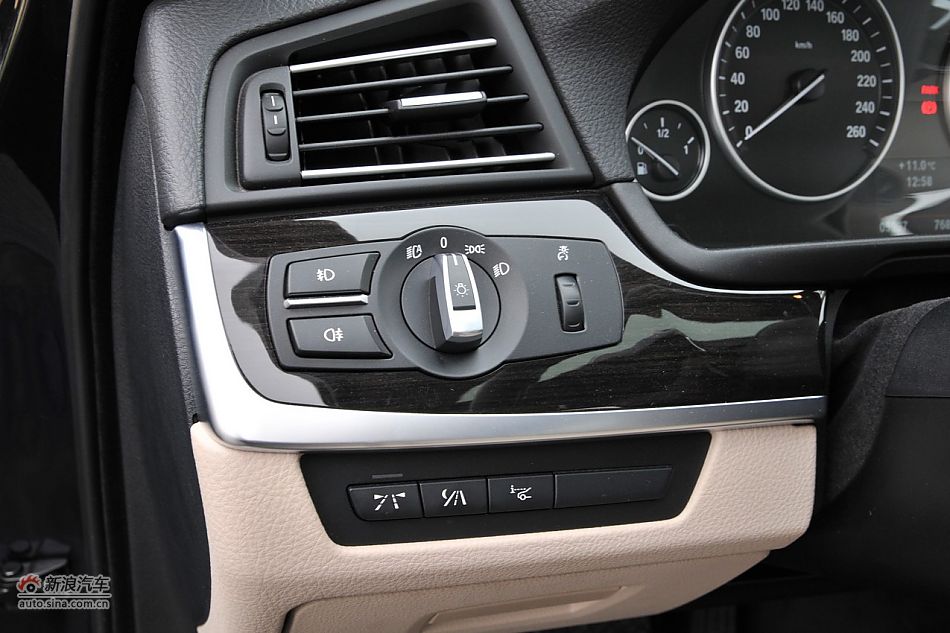 2011款535Li内饰实拍