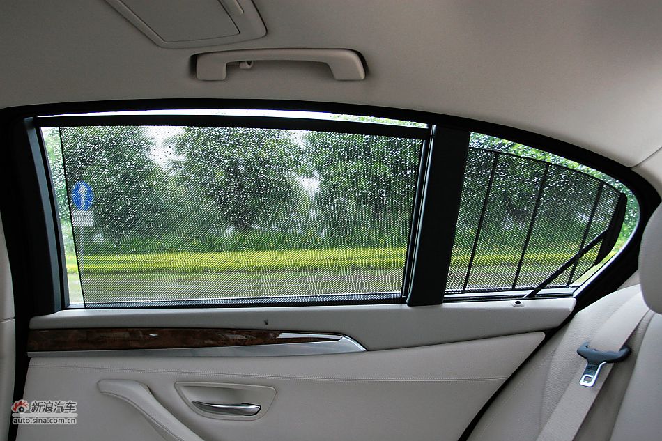 2011款宝马528Li豪华型内饰图片