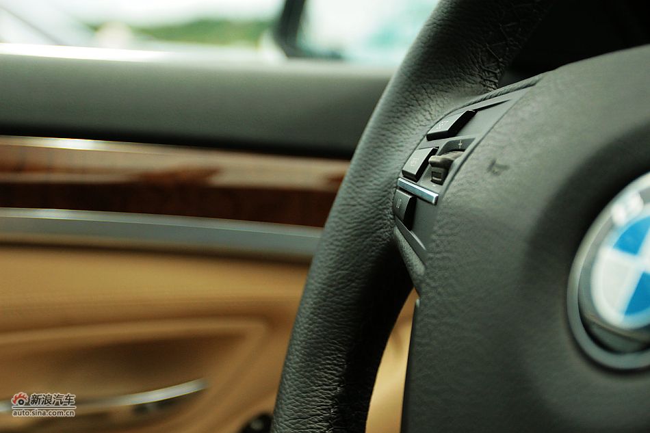 2011款宝马528Li豪华型内饰图片