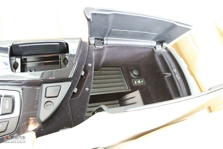 宝马523Li领先型