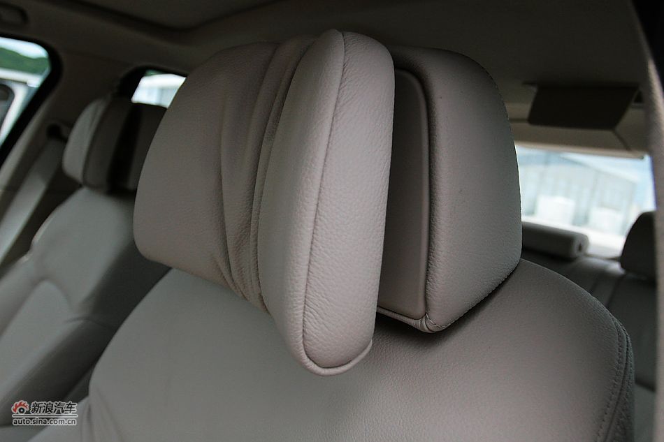 2011款宝马523Li豪华型内饰图片