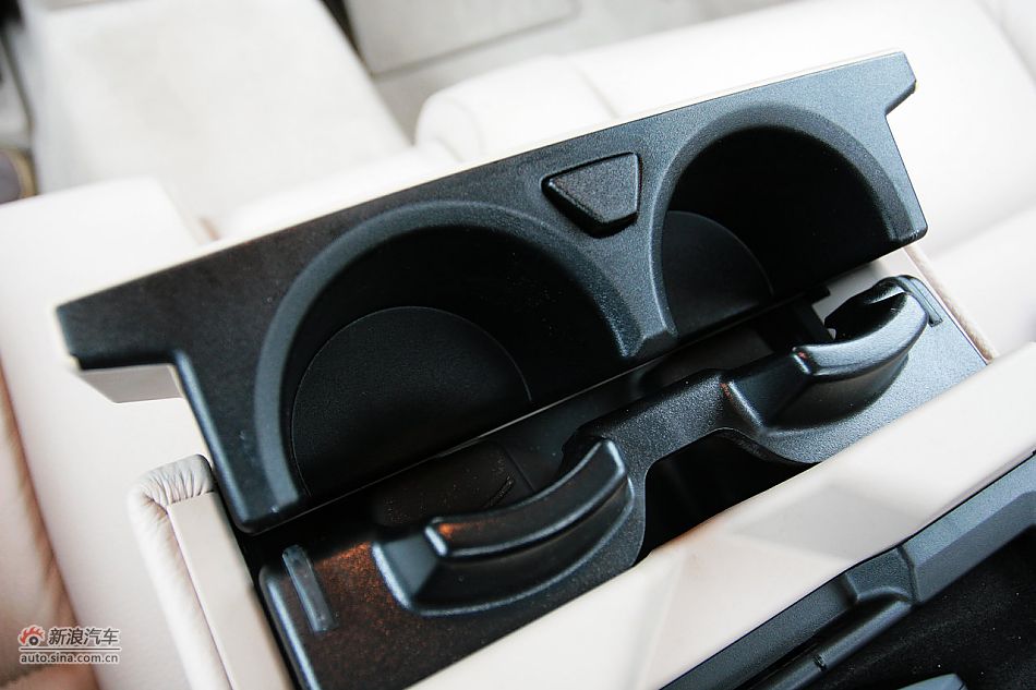 2011款宝马528Li豪华型内饰图片