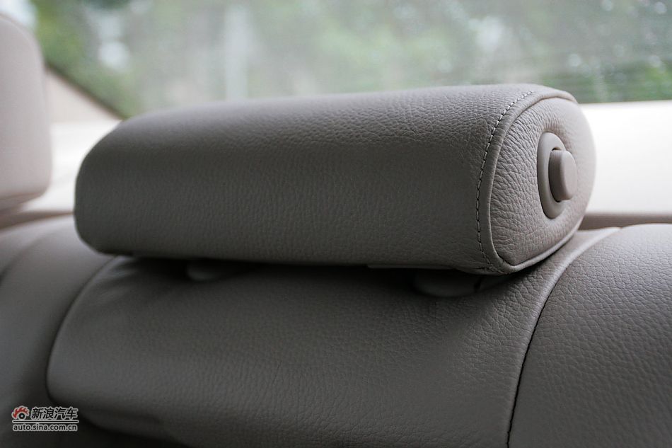 2011款宝马528Li豪华型内饰图片