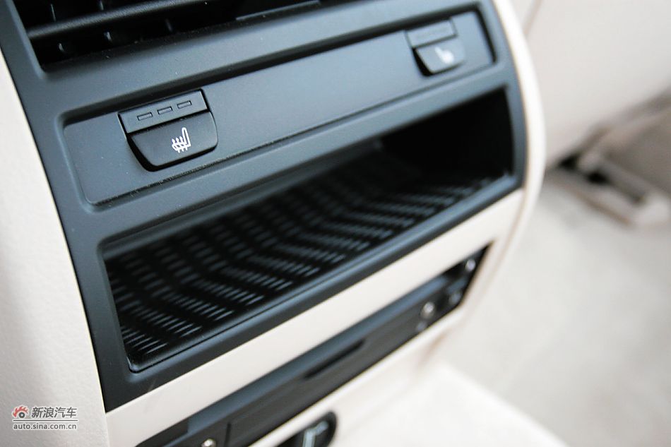 2011款宝马528Li豪华型内饰图片