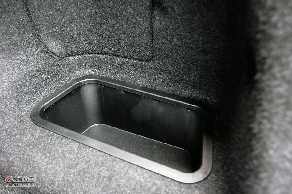 2011款宝马528Li豪华型内饰图片