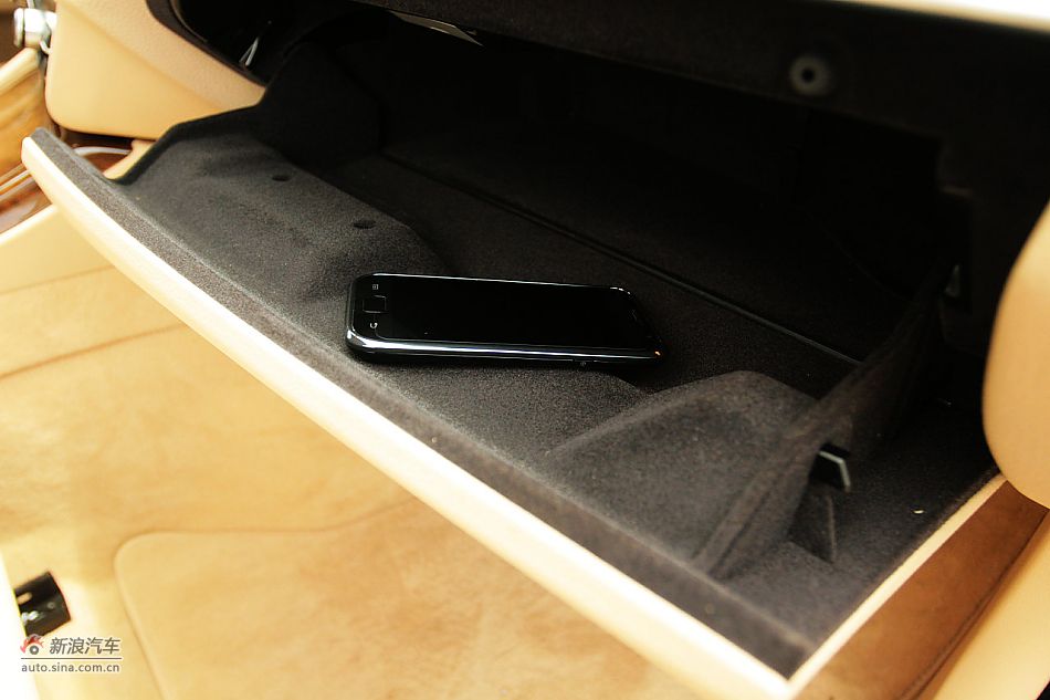 2011款宝马528Li豪华型内饰图片