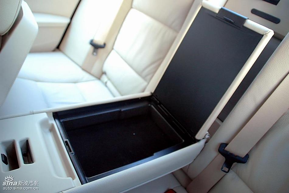 宝马新530Li内饰