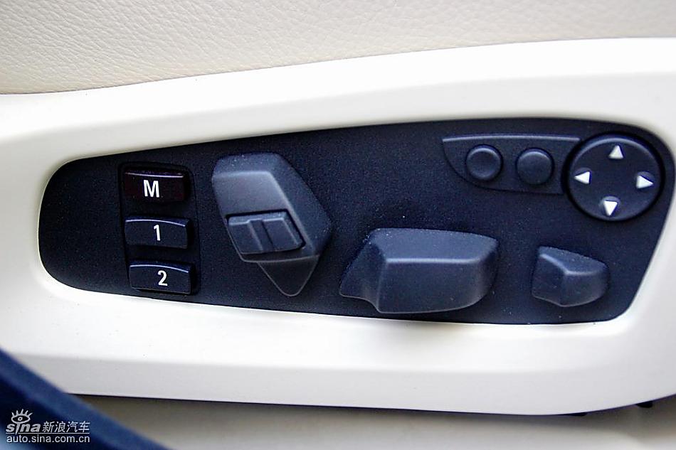 宝马新530Li内饰