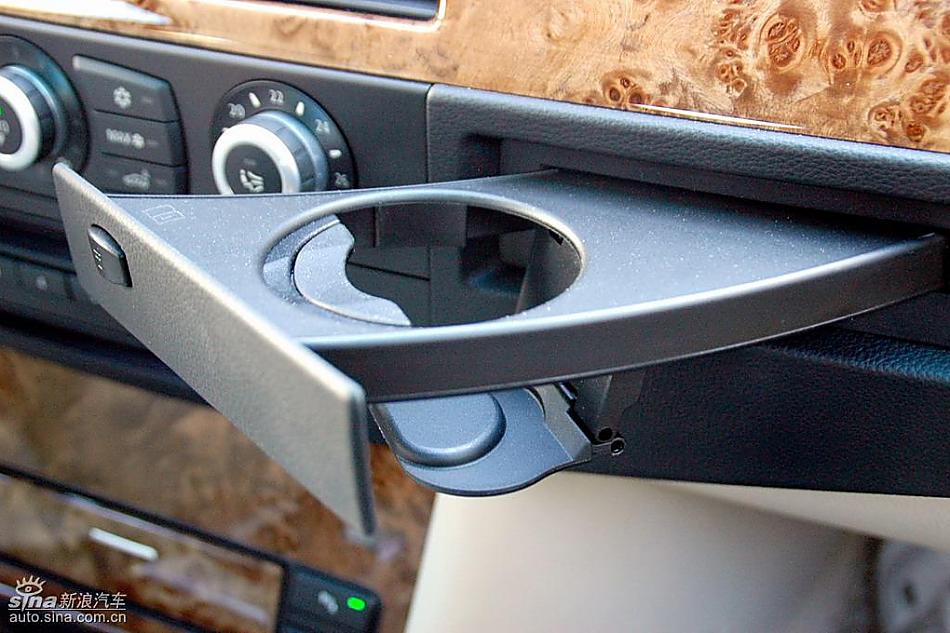 宝马新530Li内饰