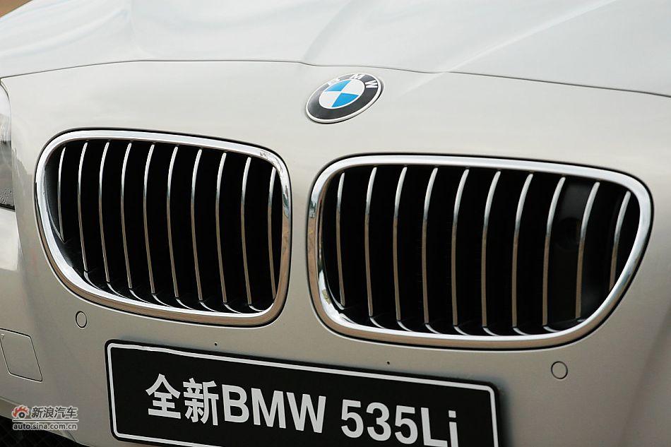 2011款宝马535Li行政型外观图片