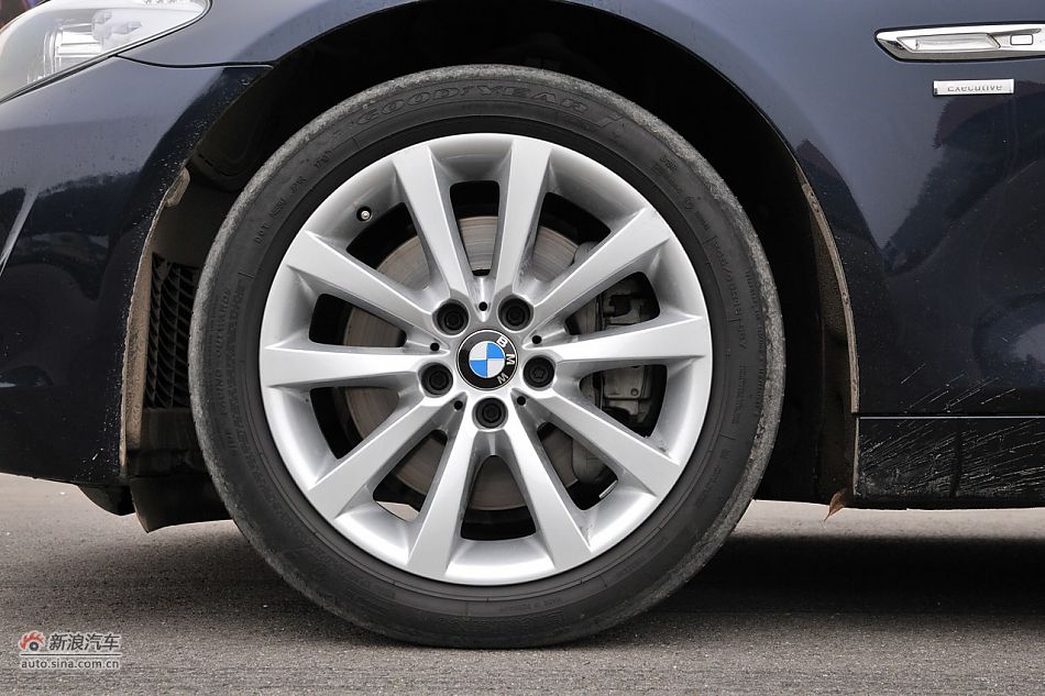 2011款535Li外观细节