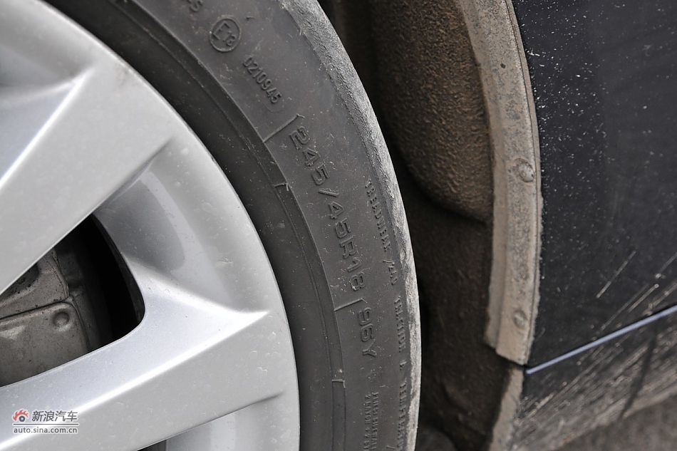 2011款535Li外观细节