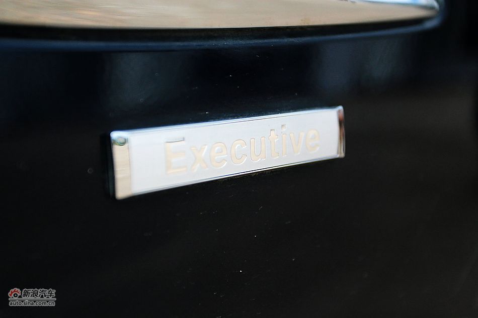 2011款宝马535Li行政型外观图片