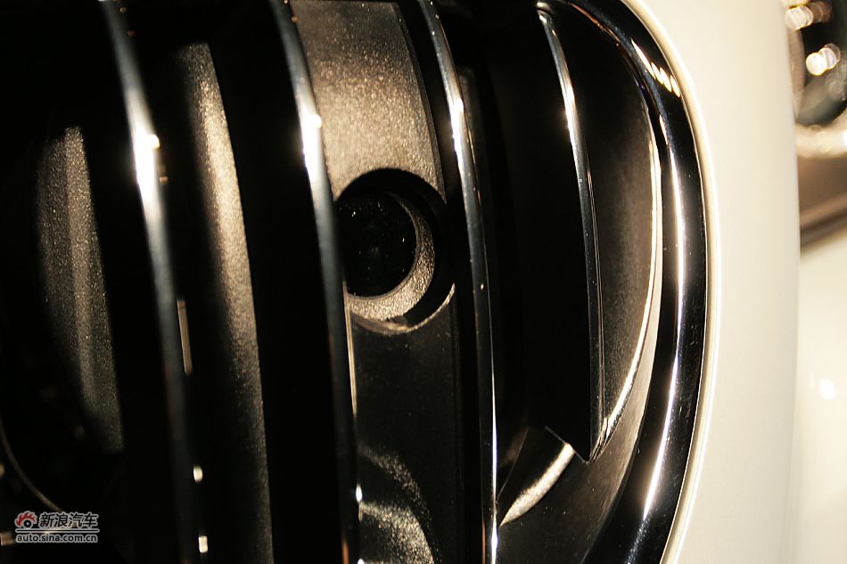 2011款宝马535Li行政型外观图片