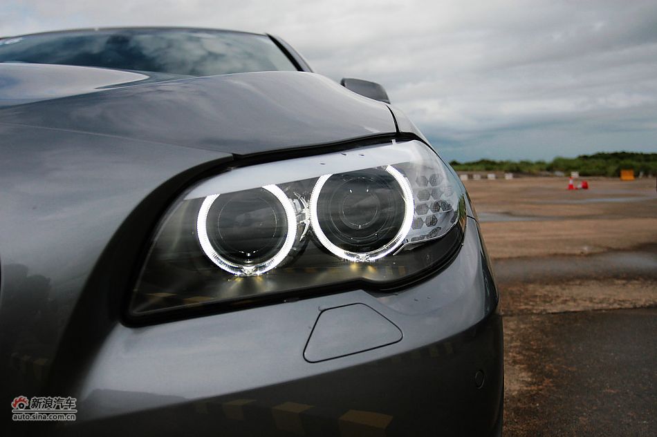 2011款宝马535Li行政型外观图片