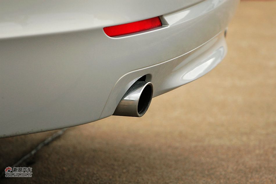 2011款宝马535Li行政型外观图片