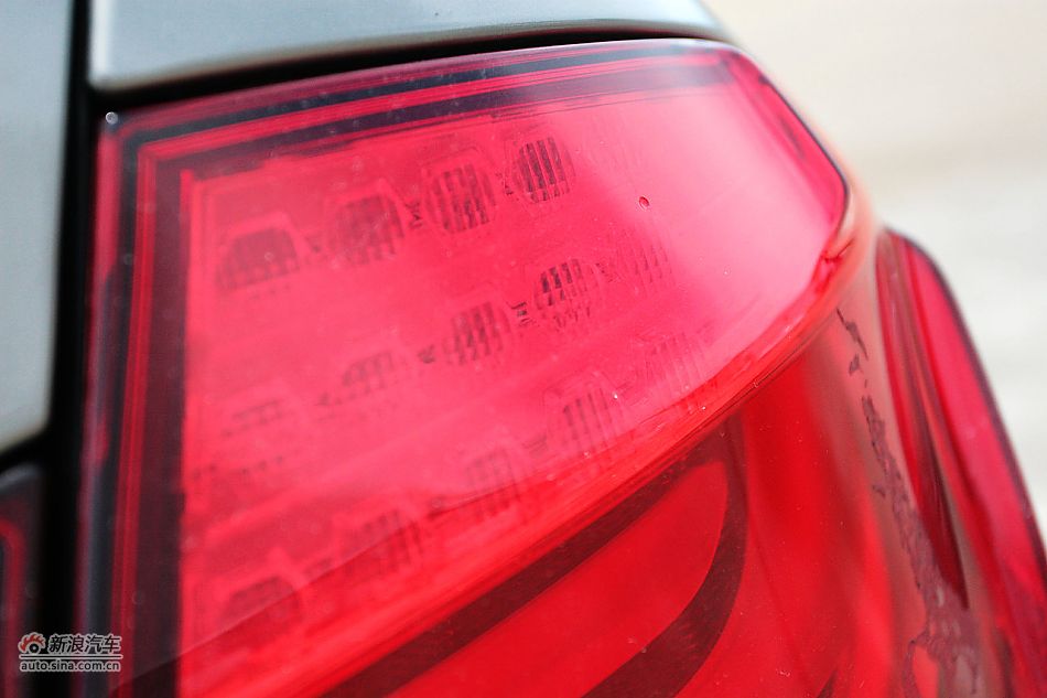 2011款宝马528Li豪华型外观图片