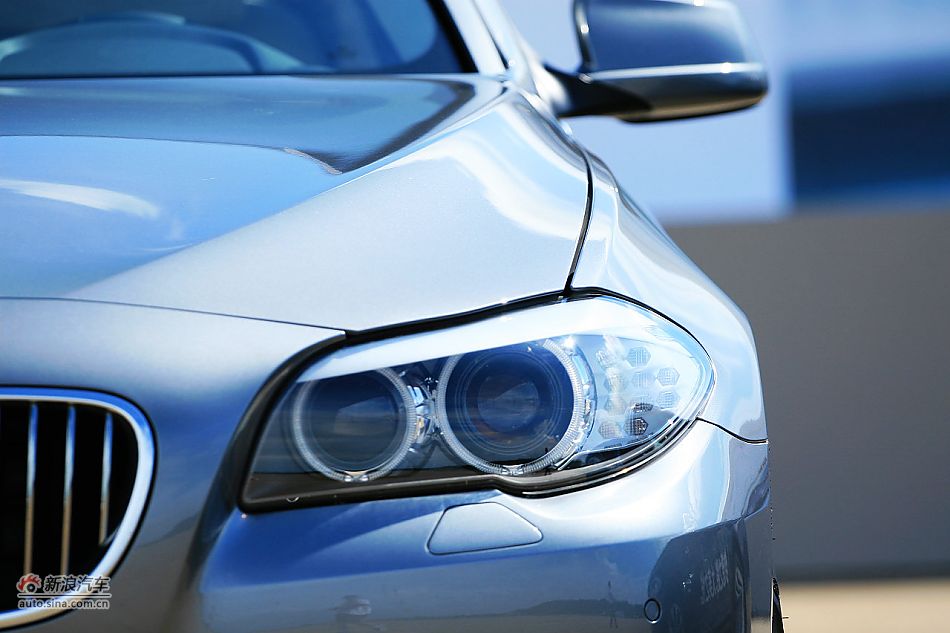 2011款宝马528Li豪华型外观图片