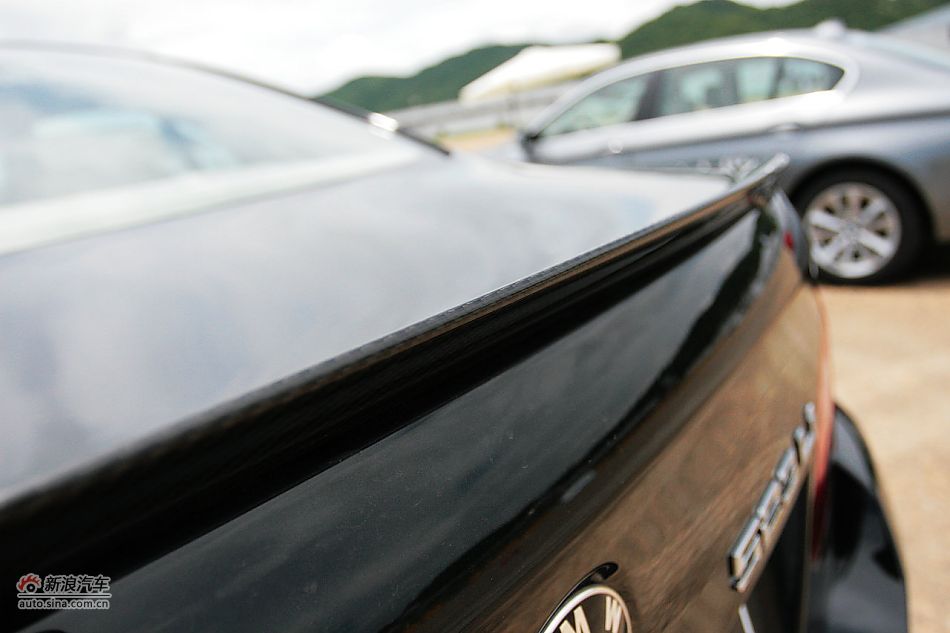 2011款宝马523Li豪华型外观图片