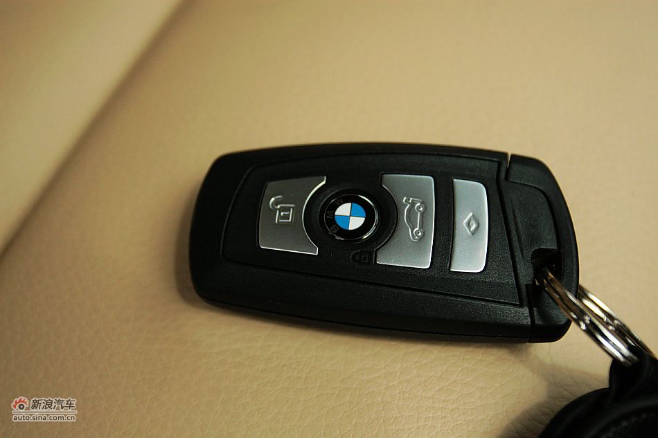 2011款宝马528Li豪华型内饰图片
