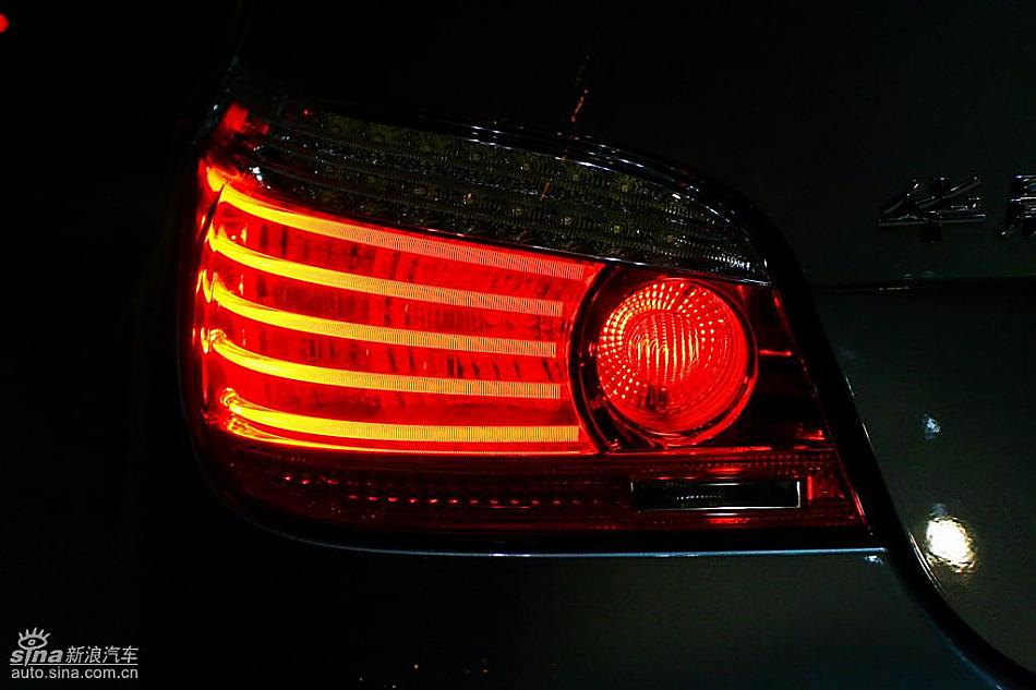 宝马新530Li外观细节