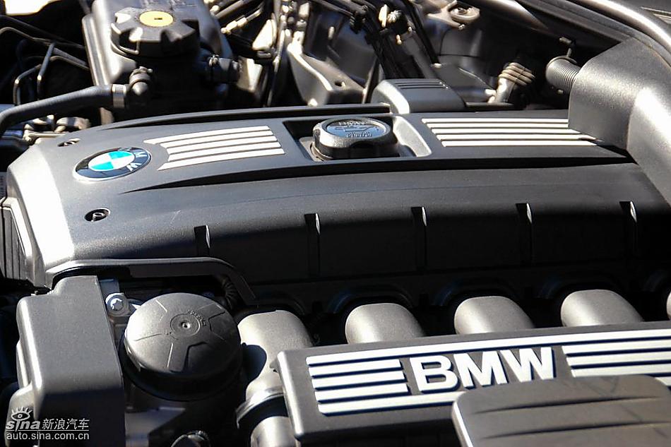 宝马新530Li发动机