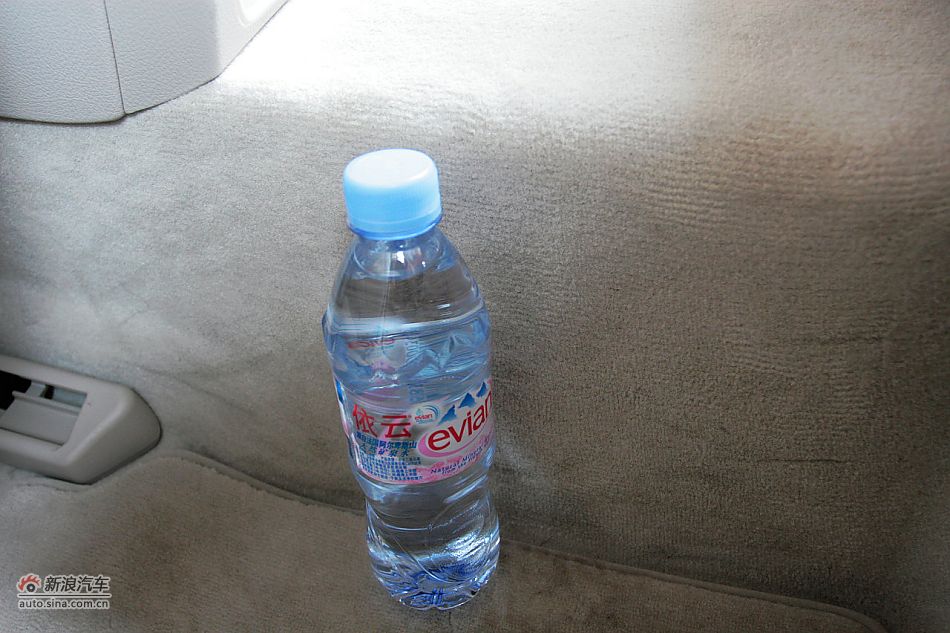 2011款宝马528Li豪华型内饰图片