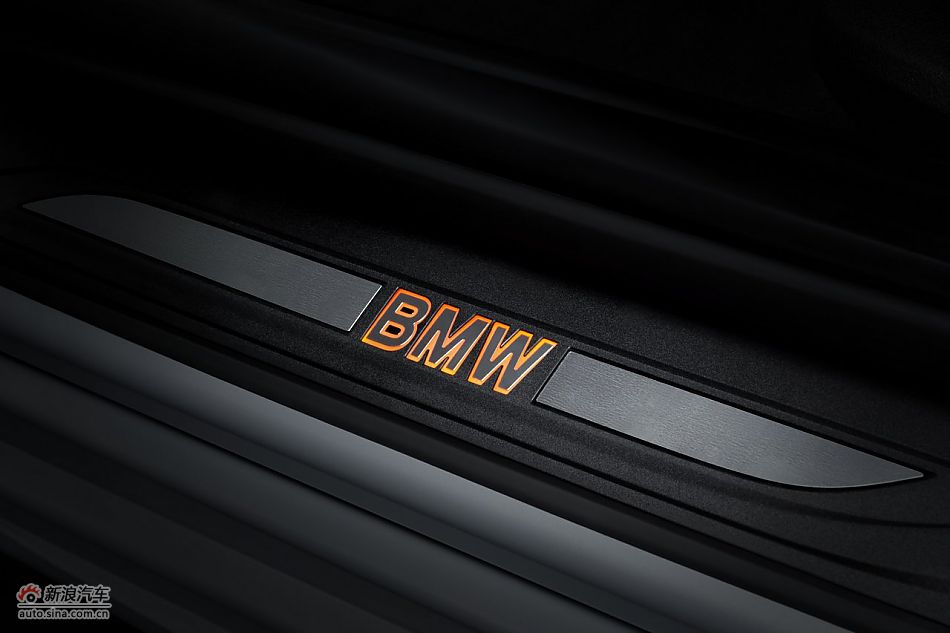 2011款宝马535Li迎宾踏板