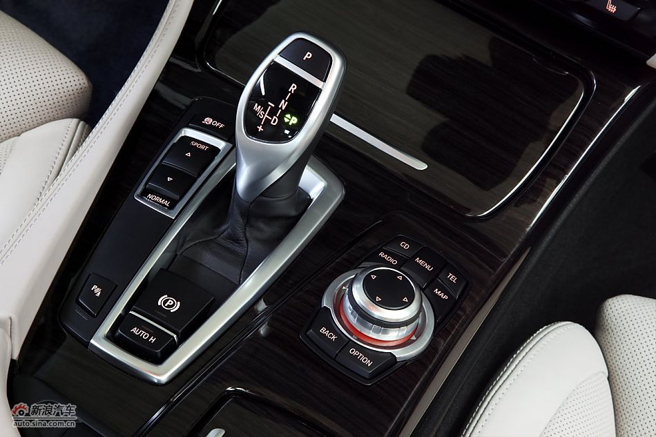 2011款宝马535Li八速自动变速器