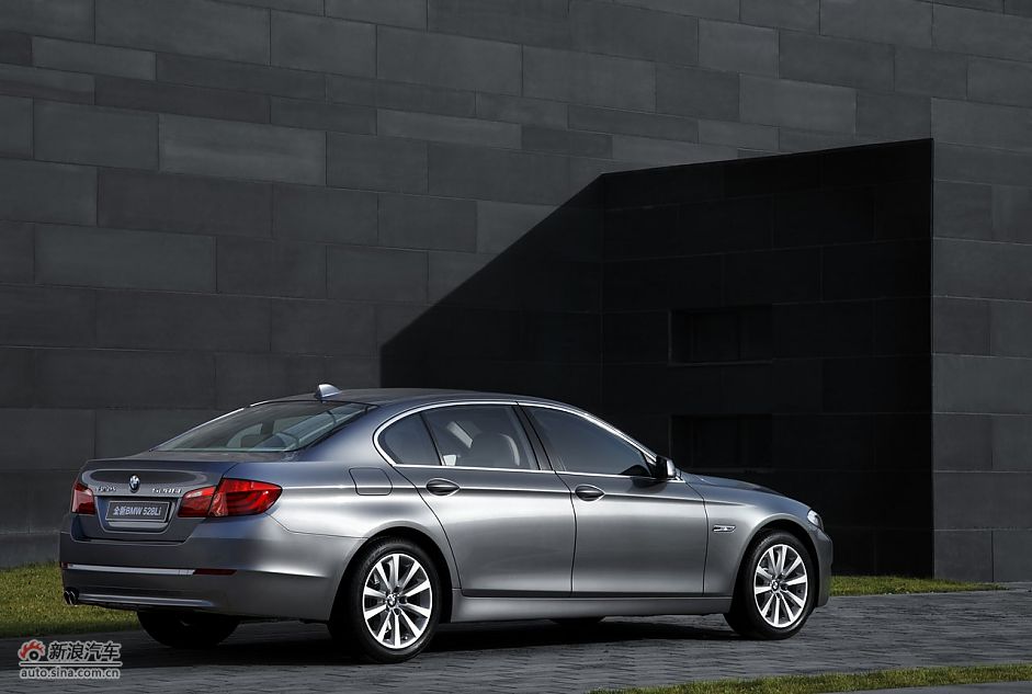 2011款宝马528Li外观