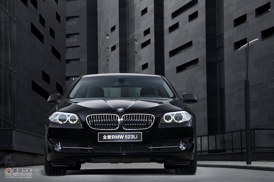 2011款宝马523Li外观