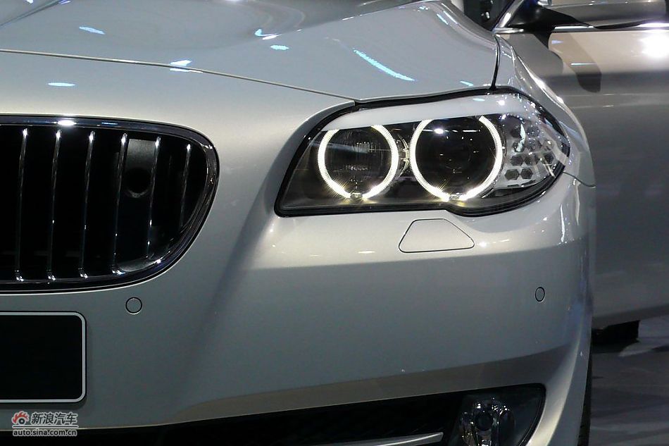 宝马535Li车头及头灯