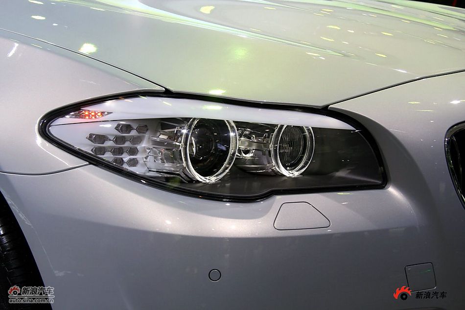 宝马535Li车头及头灯