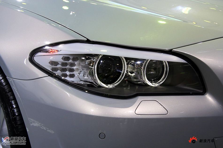 宝马535Li车头及头灯
