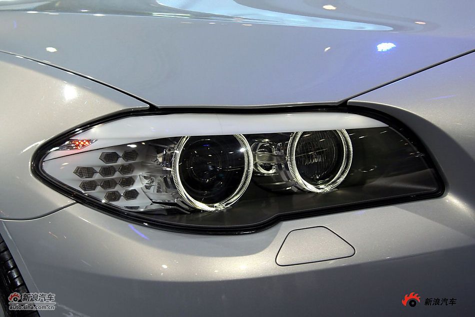 宝马535Li车头及头灯
