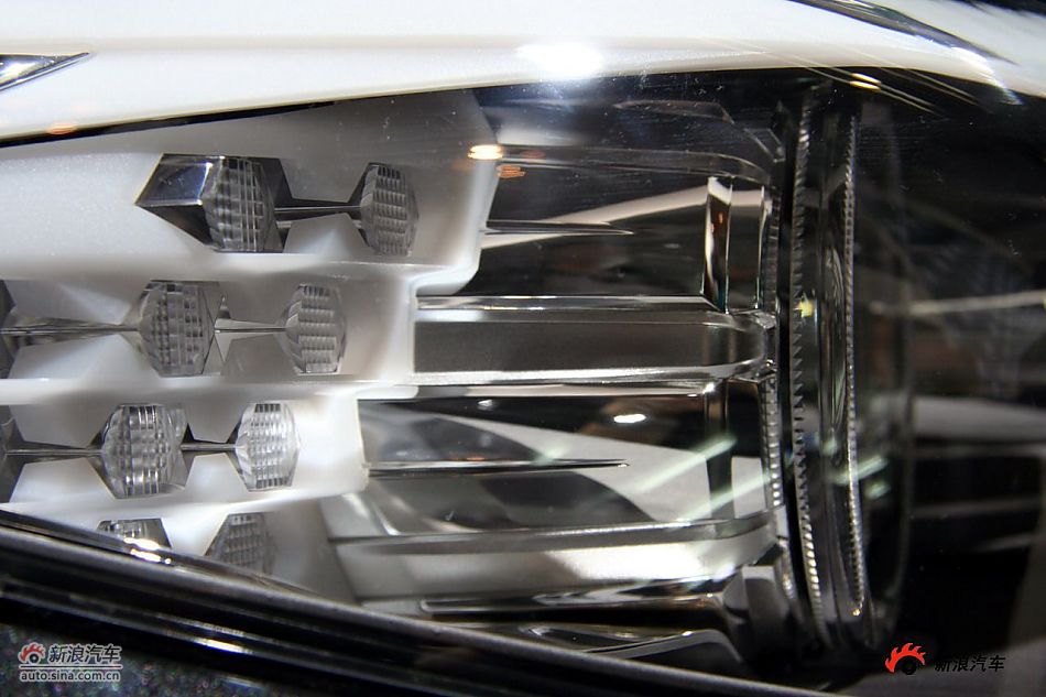 宝马535Li车头及头灯