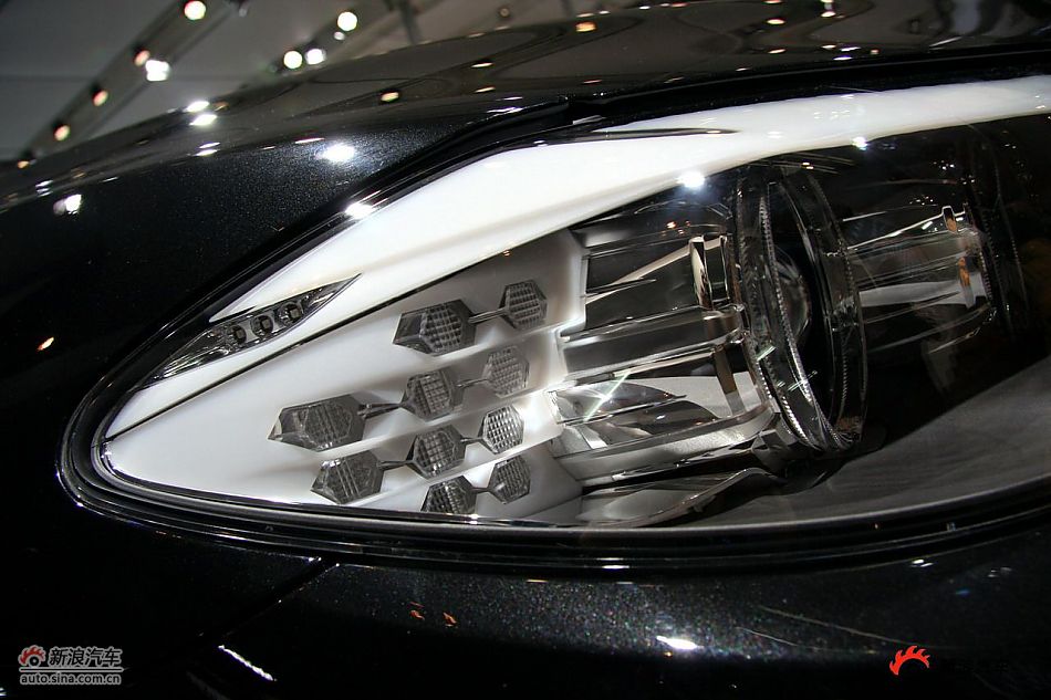 宝马535Li车头及头灯