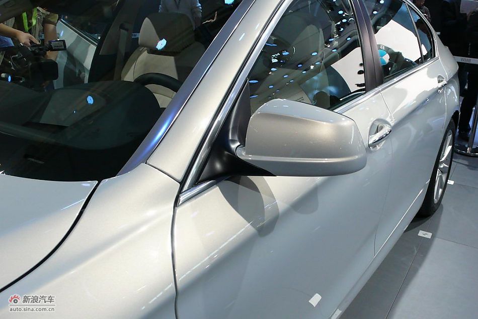 宝马535Li外后视镜