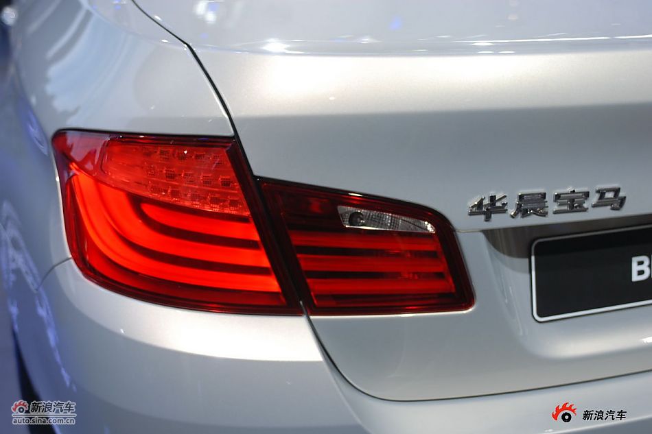 宝马535Li尾部