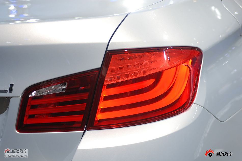 宝马535Li尾部