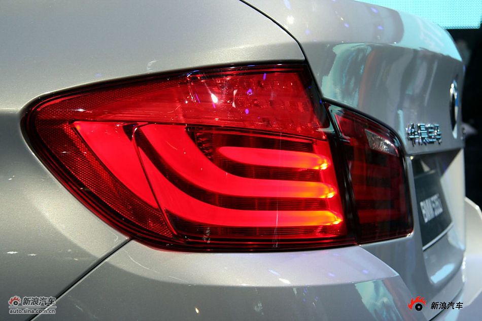 宝马535Li尾部