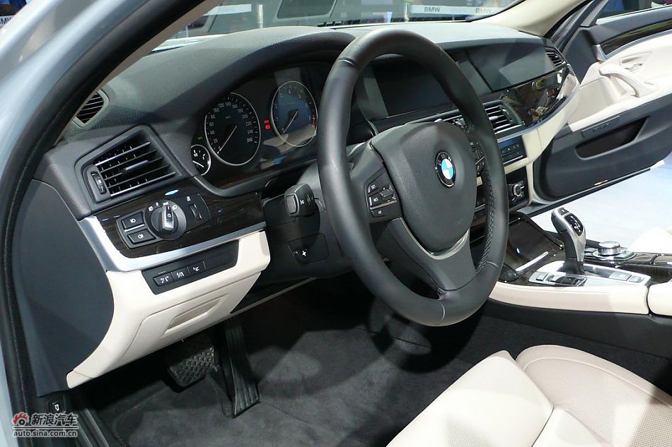 宝马535Li内饰