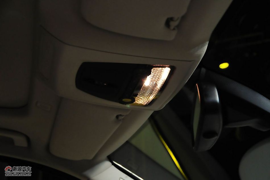 全新宝马523Li内饰