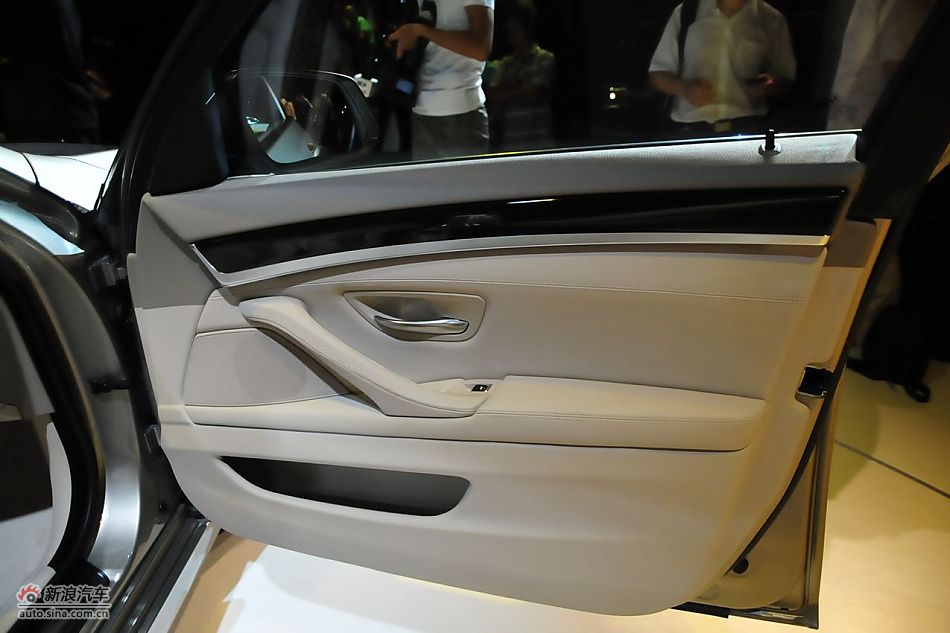 全新宝马523Li内饰