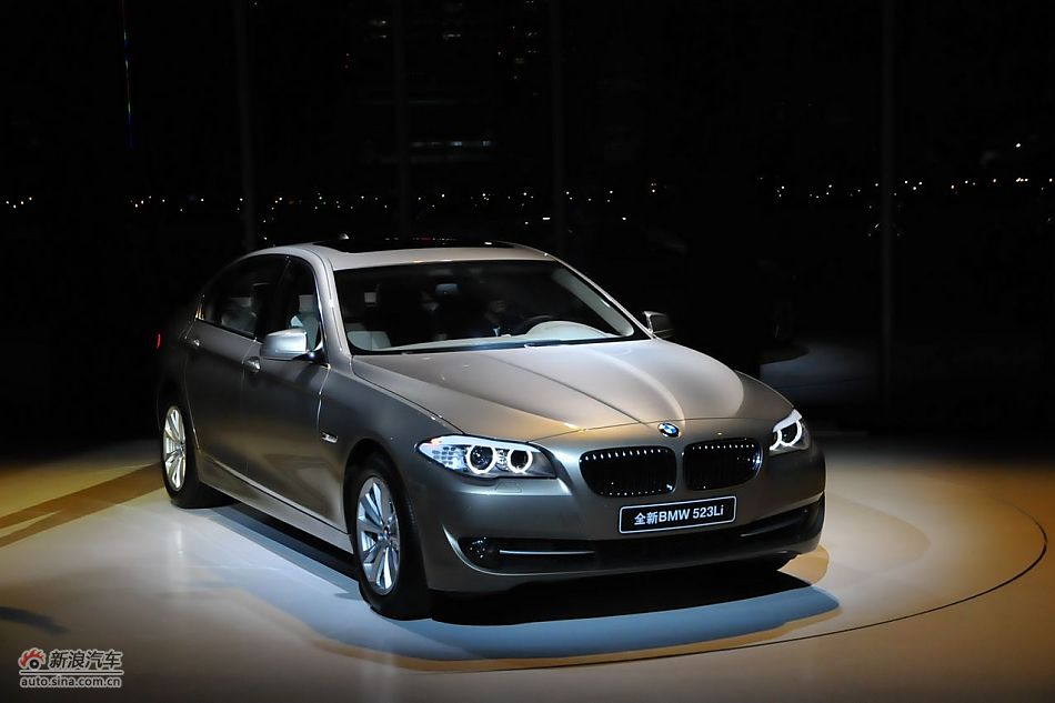 宝马新5系长轴距版