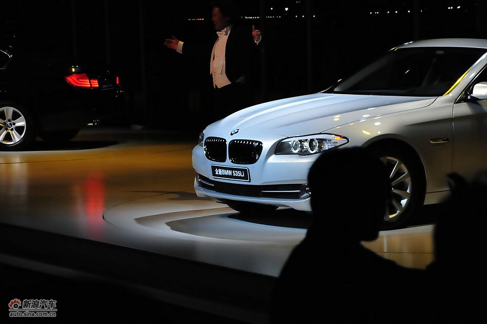 宝马新5系长轴距版