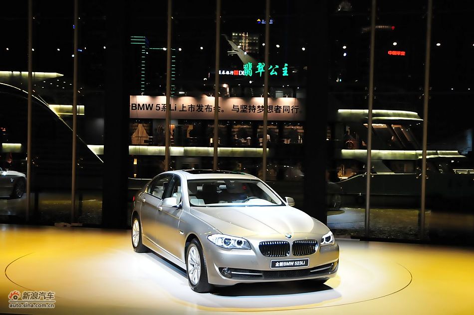 宝马新5系长轴距版