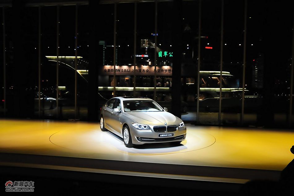 宝马新5系长轴距版