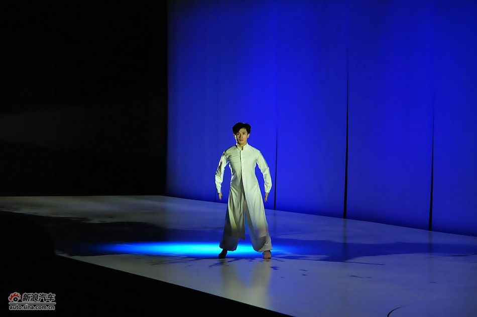 上海歌舞团艺术总监 著名舞蹈家 黄豆豆